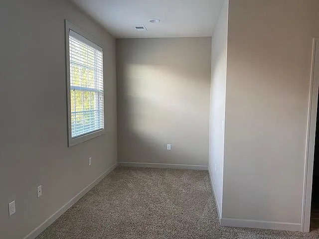 15829 Shawnee Dr — Photo 23