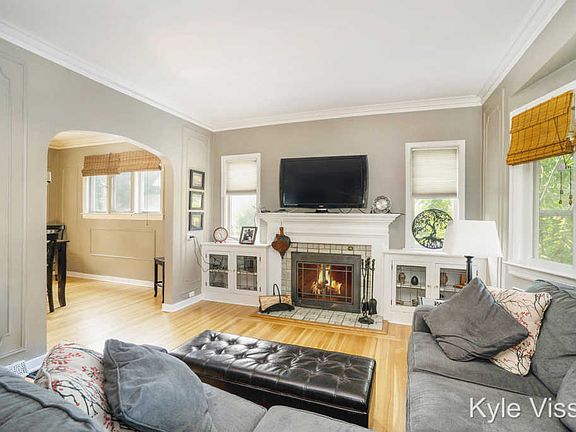 5th image of 630 Gladstone Ave SE