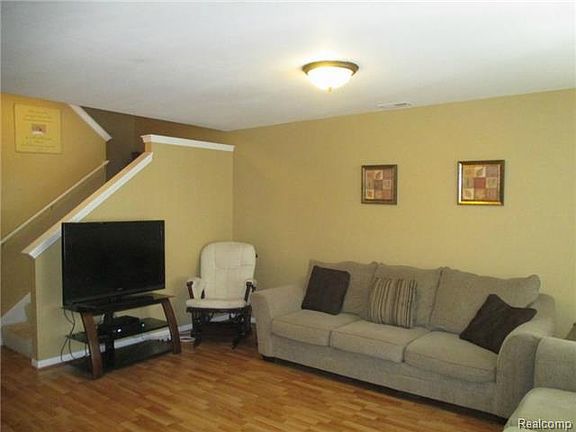 5th image of 24005 Fairlane Blvd #140