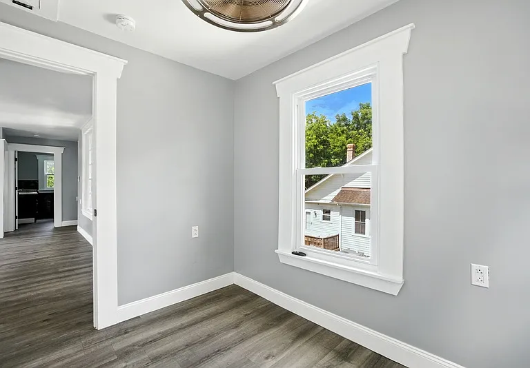 656 Florida Ave — Photo 10