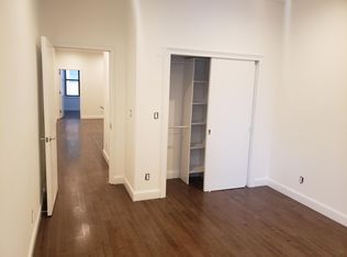5918 57th St APT 2R, Maspeth, NY 11378