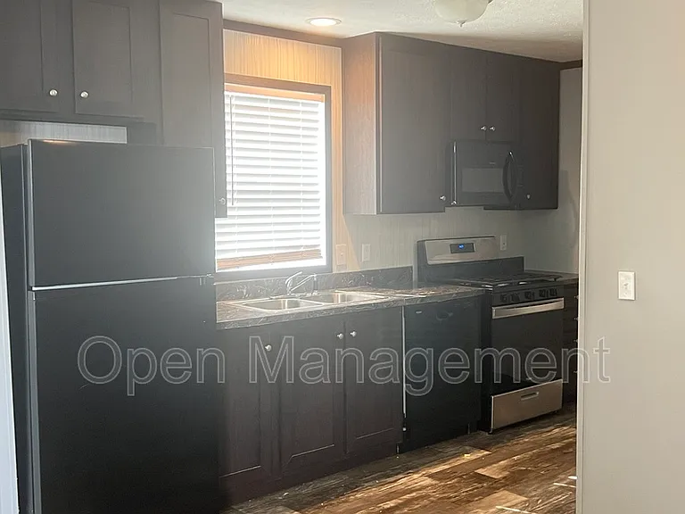 825 1st Ave E #60 — Photo 9