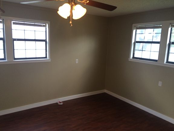 3rd image of 709 Vine St
