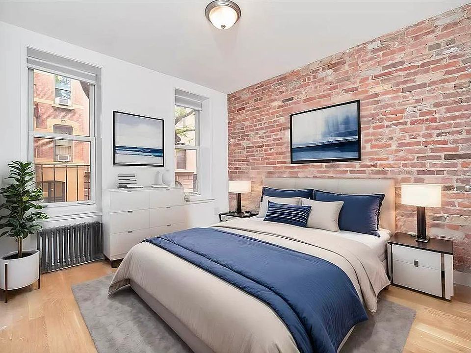 1st image of 10 Morton St Frnt 2
