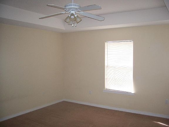 5th image of 1309 Dogwood Ave #B