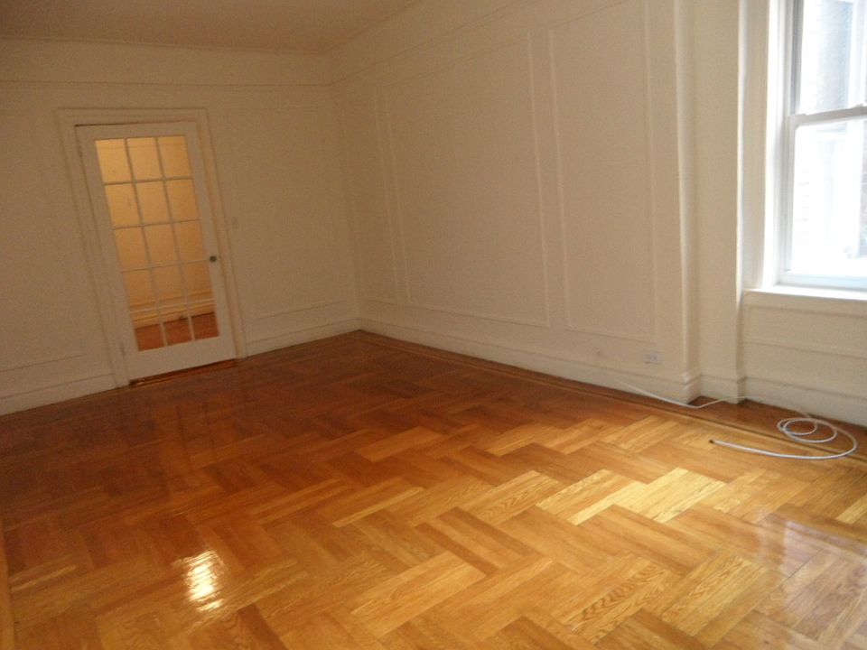 2nd image of 80 Seaman Ave APT 4B