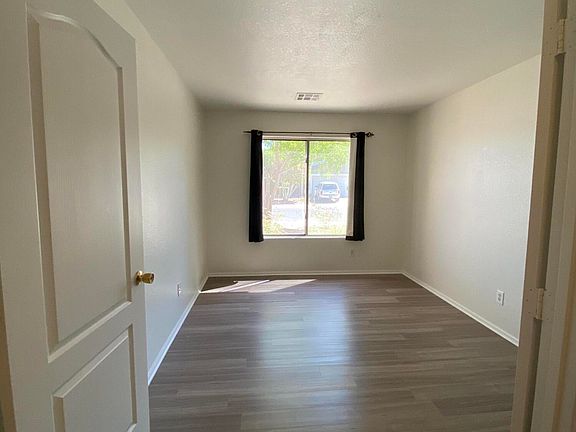 4th image of 2546 N 109TH Avenue