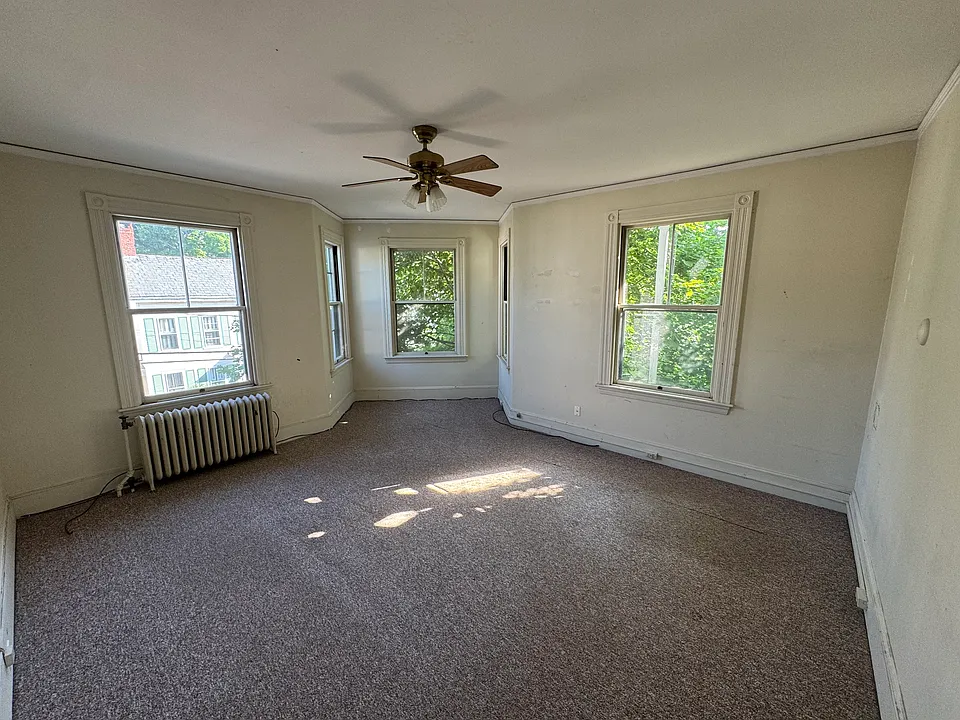 683 State St #2