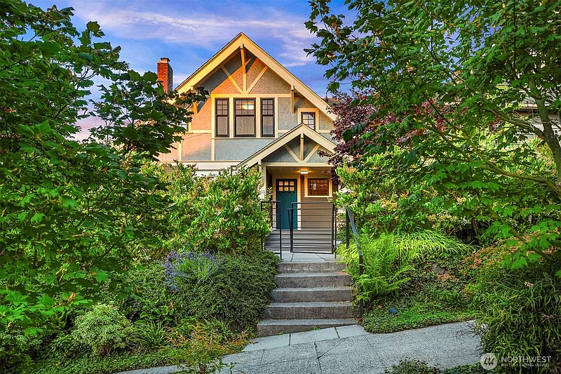 4th image of 2612 1st Avenue N