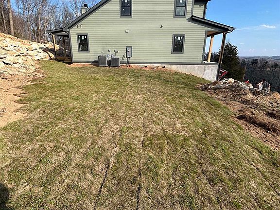 4th image of 446 N Glassy Mountain Rd