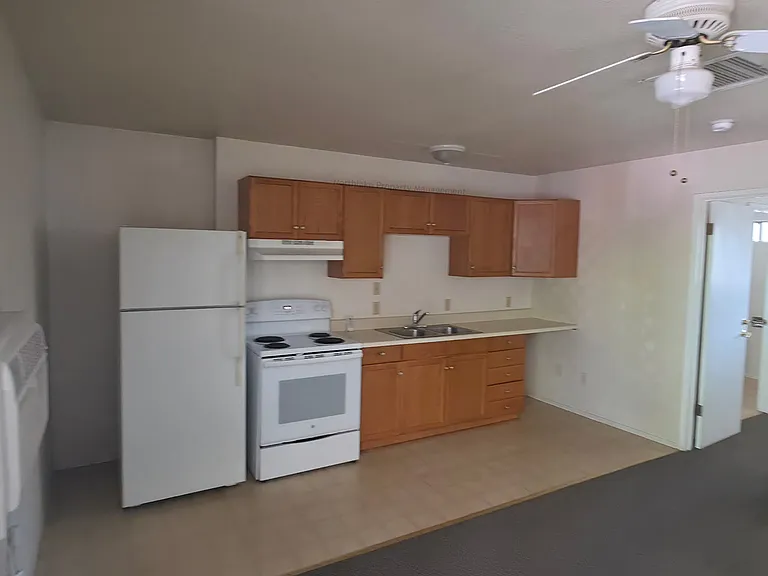 2657 Lakeshore Blvd #6 — Photo 6