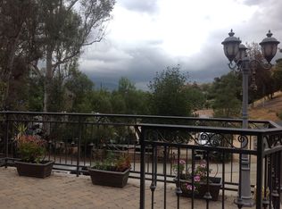 9504 Sunland Blvd, Sunland, CA 91040