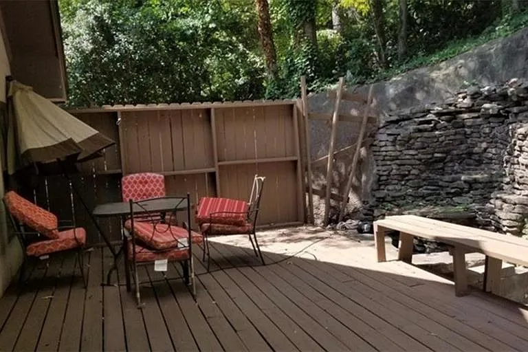 3386 Shorelake Dr — Photo 15