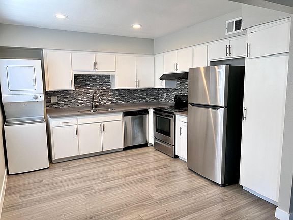 3rd image of 6542 N 17th Ave APT 3