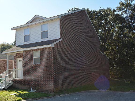 2nd image of 2981 Magnolia Dr