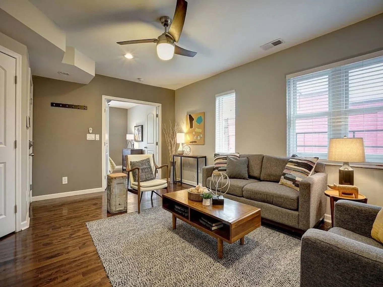 4 bed, 2.0 bath, 2690 sqft, $6,889 — Photo 3