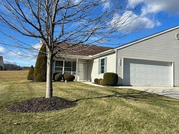 1328 Village Dr #127, Spring Grove, PA 17362