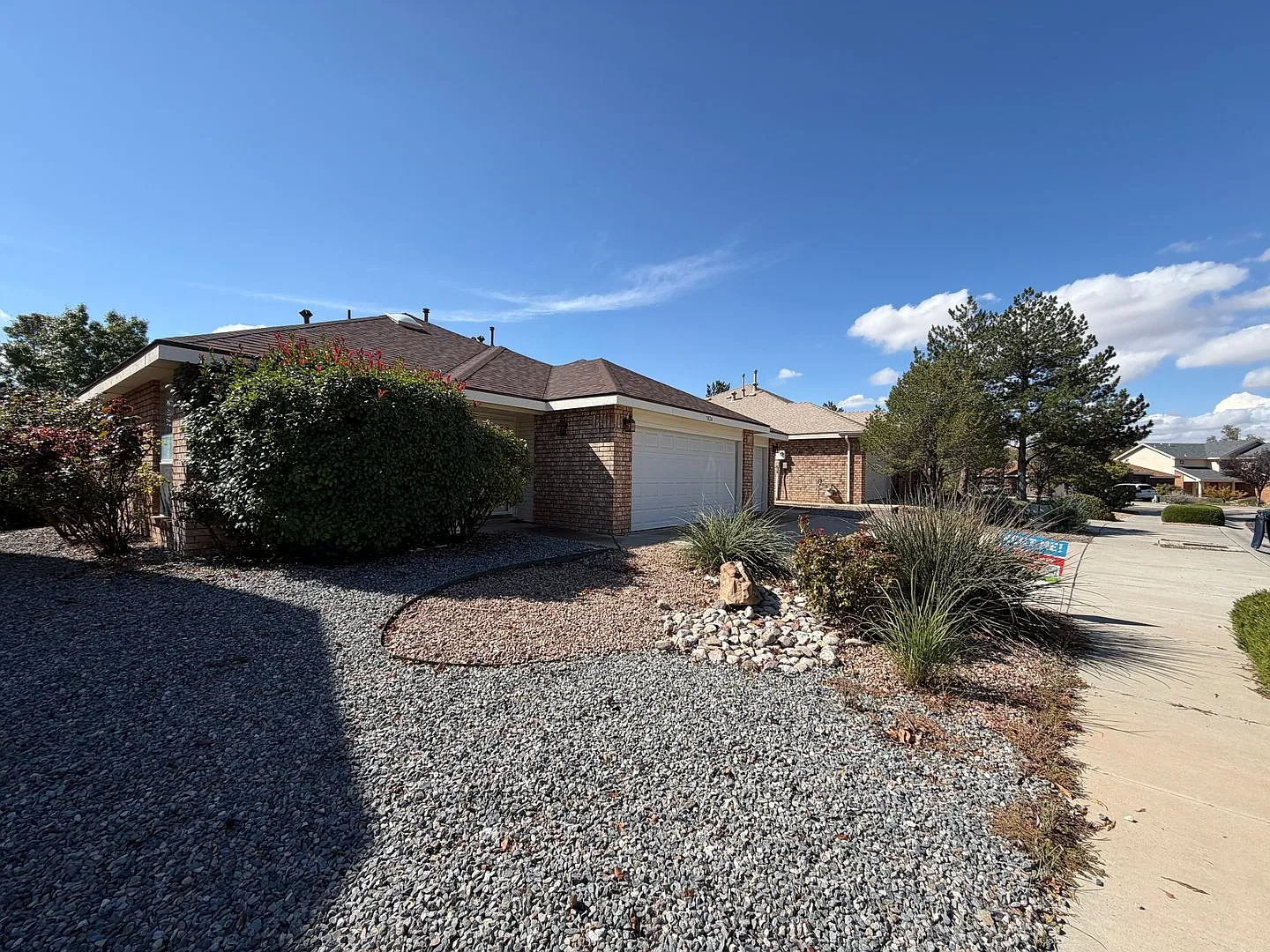 3 Bedroom Single Story home Near Paseo Del Norte Blvd NE & Rainbow Blvd NW! — Photo 2