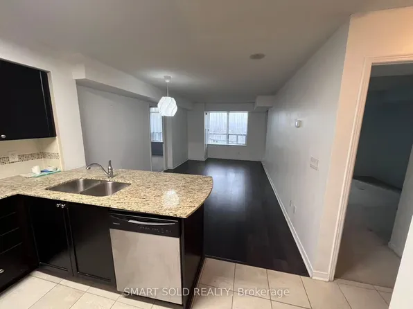 73 King William Cres #512, Richmond Hill, ON L4B 0C2