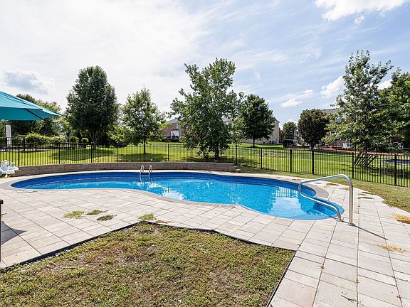 5th image of 1025 Cantwell Pl