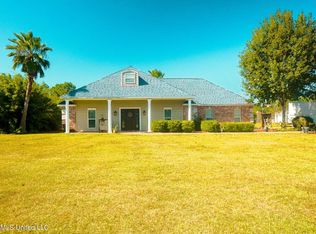 21797 Ridge View Dr, Saucier, MS 39574