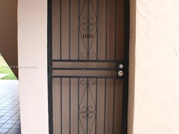 8897 Fontainebleau Blvd APT 112, Miami, FL 33172