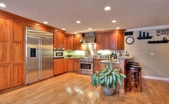 4th image of 6882 Lenwood Way