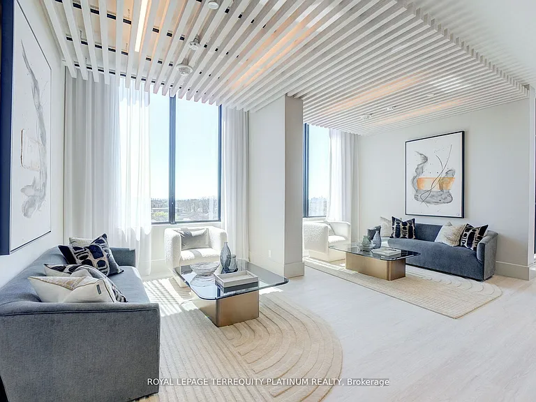 2020 Bathurst St #725 — Photo 9