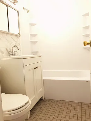 Rented by NY Space Finders Inc. | media 25