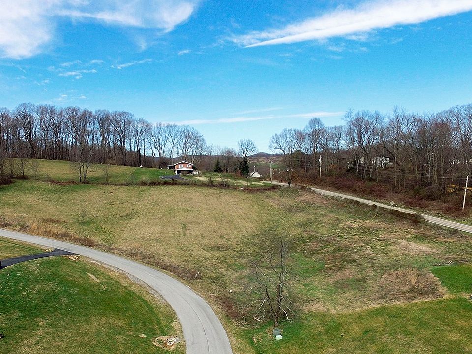 2nd image of Northwoods Trl