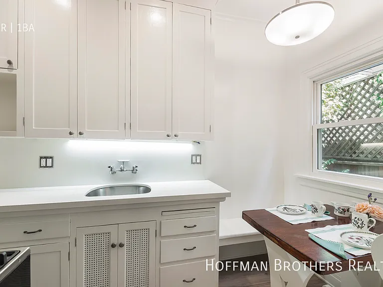 254 S Vendome St #4 — Photo 4