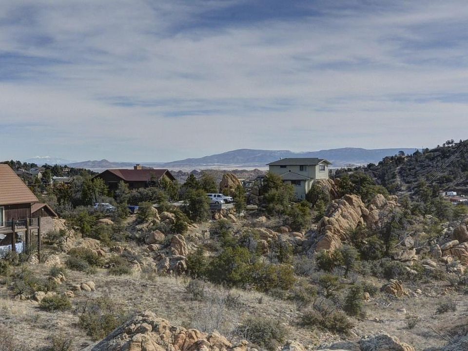 1st image of 2325 Cyclorama Dr