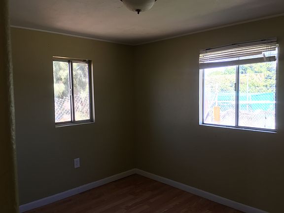 5th image of 1652 W Hegel Ln