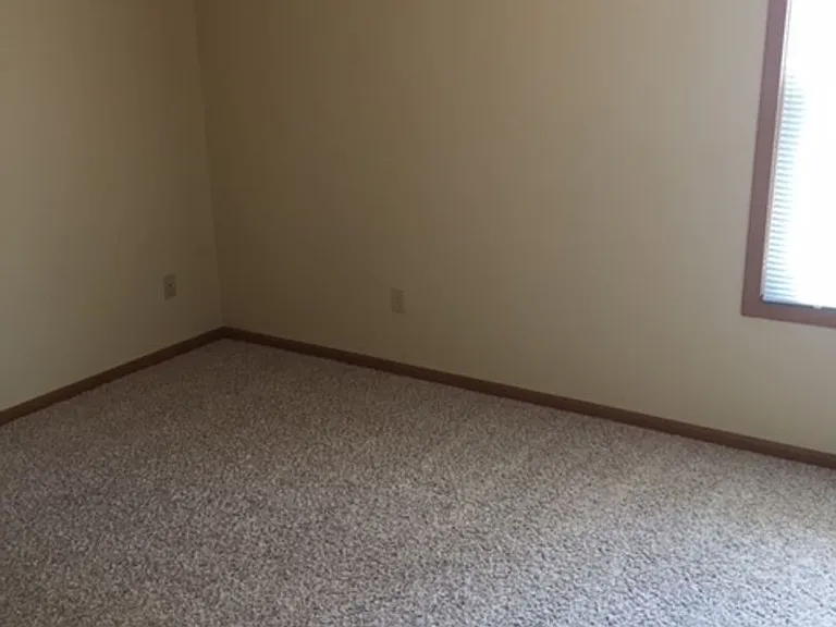 4916 Charm Oak Dr — Photo 6