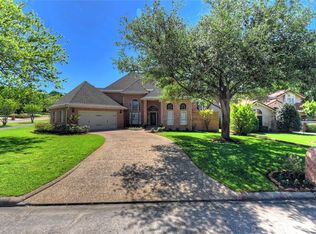 100 April Waters Dr N, Montgomery, TX 77356