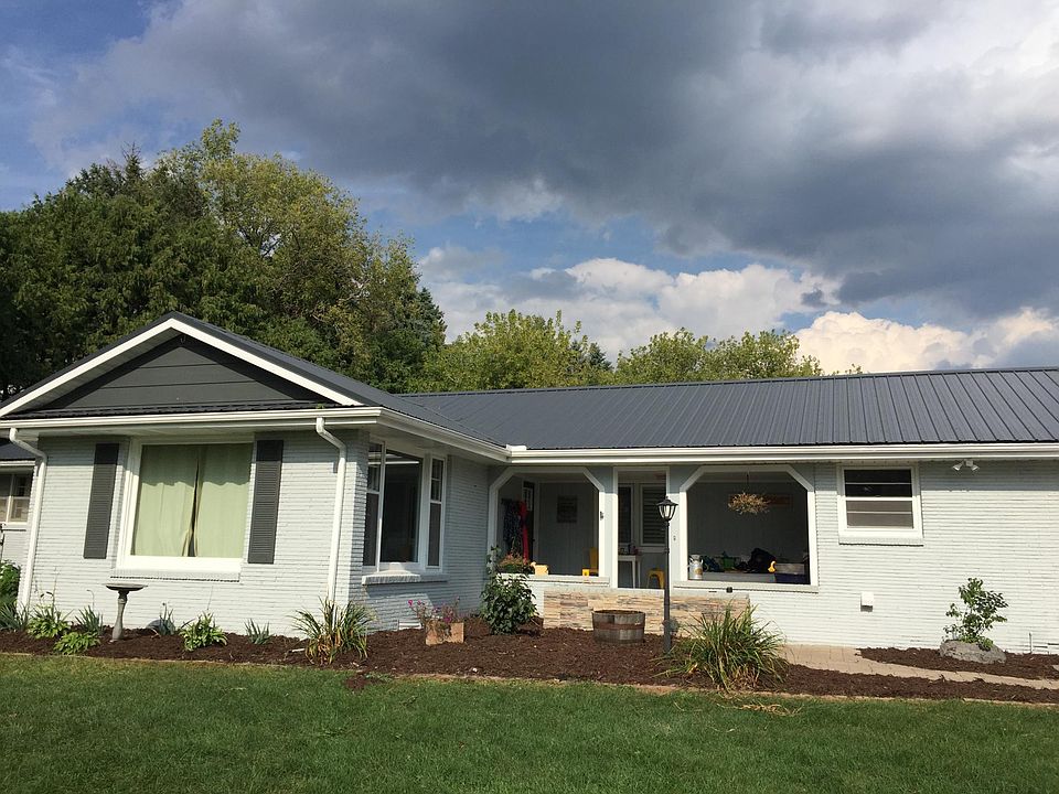 1st image of 2642 Westlund Dr NE