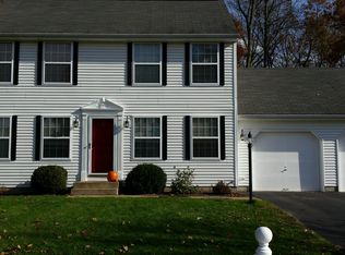 335 Meadowbrook Dr, Manchester, CT 06042