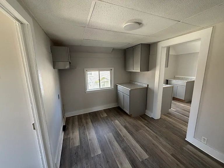 37 Laurel St #2 — Photo 9