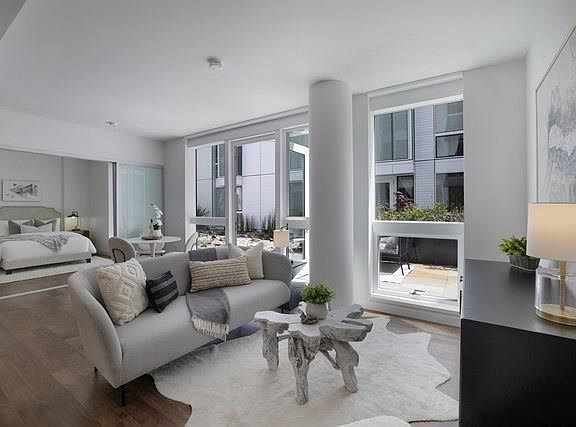 2nd image of 555 Fulton St Suite 213