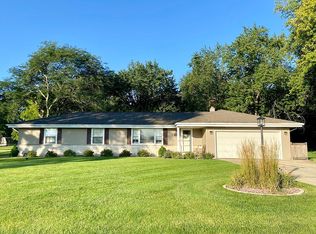 5079 S Magellan Dr, New Berlin, WI 53151