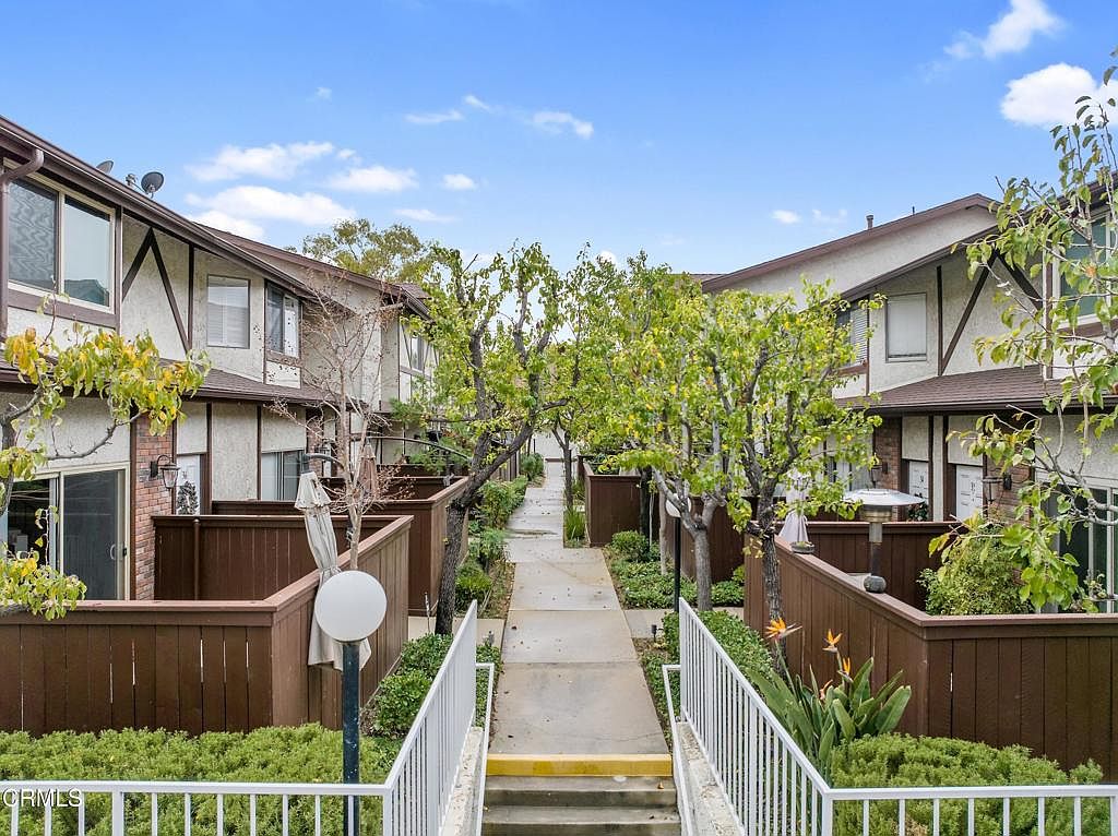 10480 Sunland Blvd APT 44, Sunland, CA 91040 | Zillow