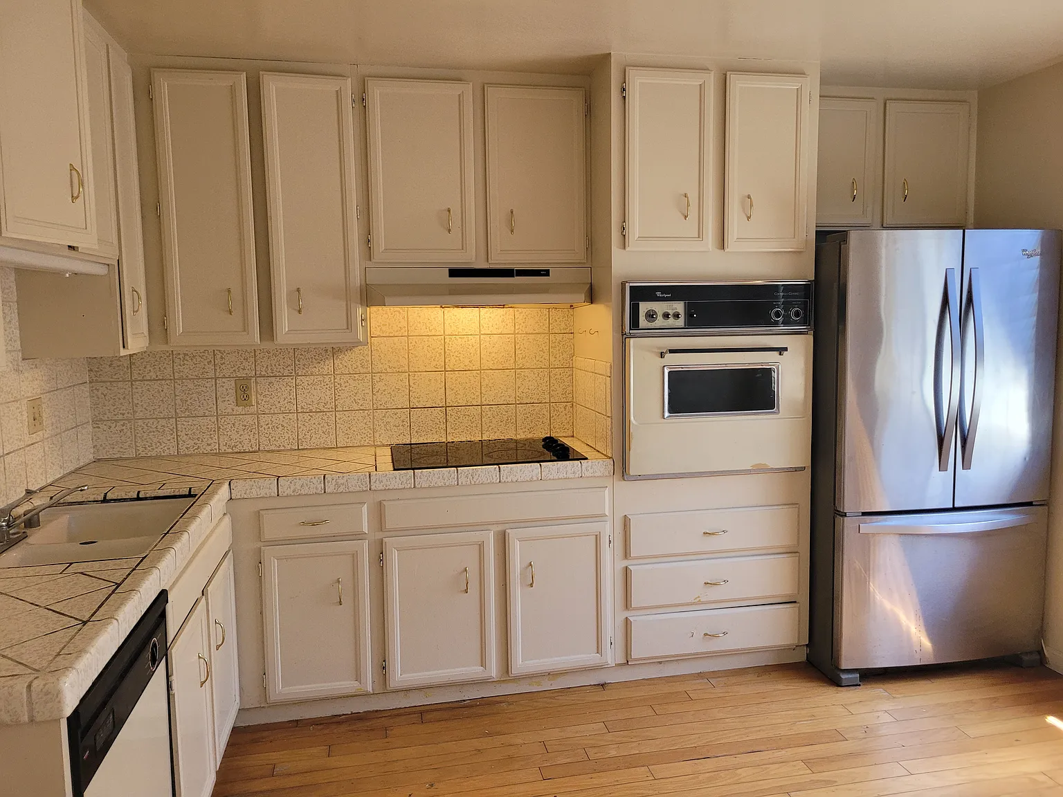 2 bed, 1400 sqft, $2,500 — Photo 3