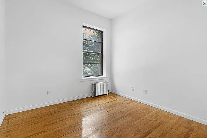 1402 Lexington Ave #7 — Photo 4