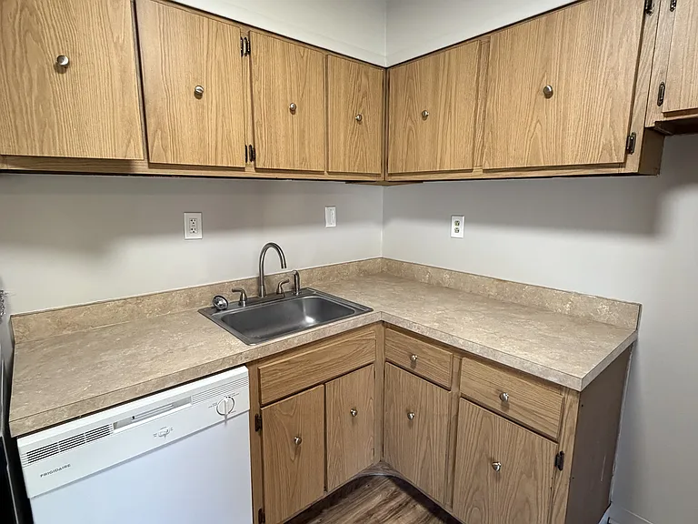 1014 Adams Ave N #1C-11C — Photo 4