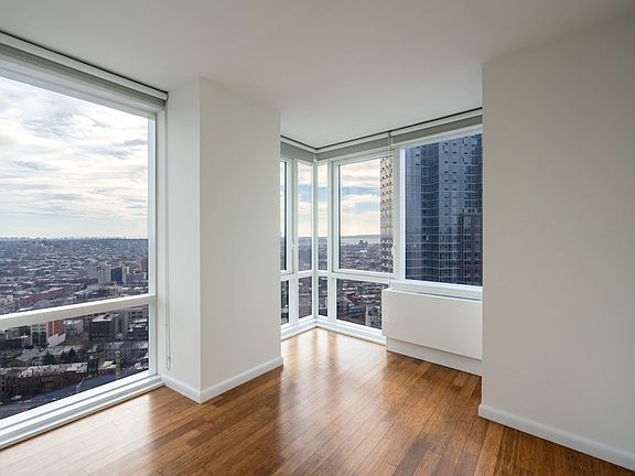3rd image of 66 Rockwell Pl APT 19E