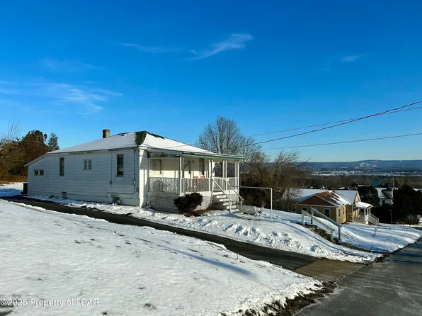 109 W Brady St, West Wyoming, PA 18644