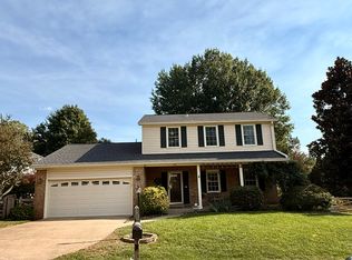 5727 Triplett Dr, Centreville, VA 20120