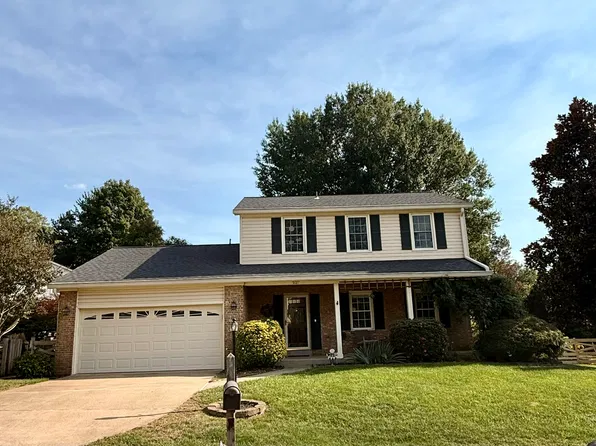 5727 Triplett Dr, Centreville, VA 20120