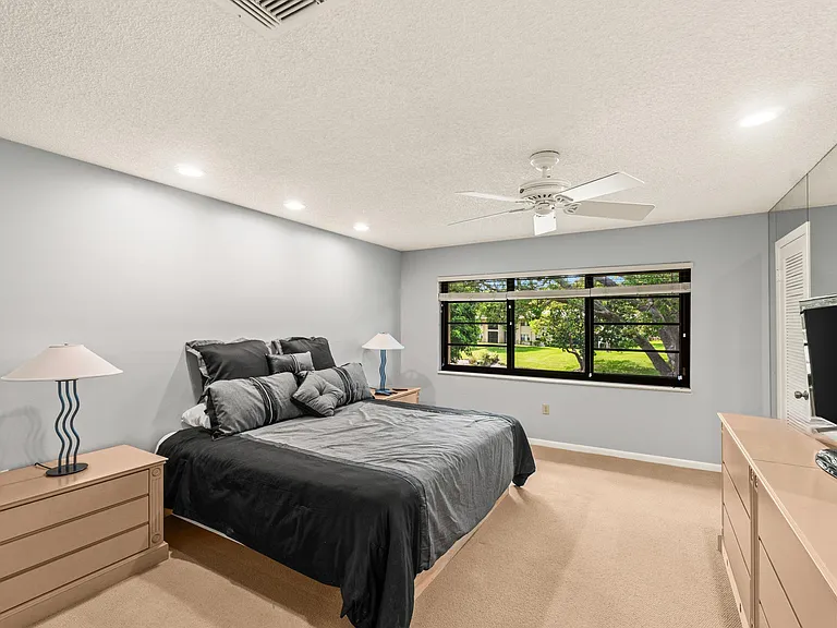 46 Stratford Ln W #D — Photo 14