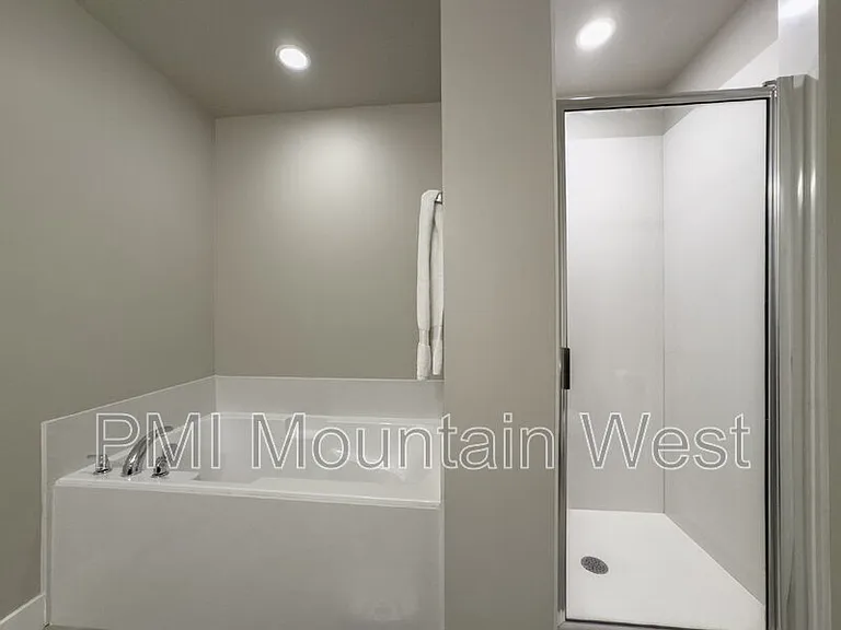 12702 S Stone Heights Dr — Photo 28